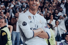 开云APP下载 C罗在SKT比赛中险胜，重要助攻引发热议！